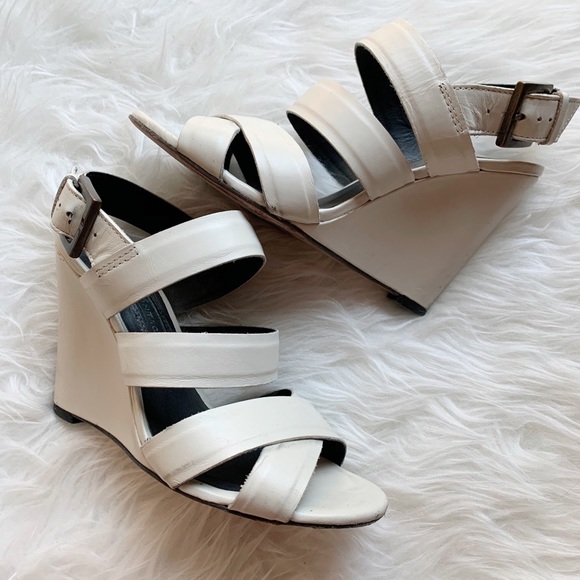 Modern Vintage sandals SZ 7.5 - Picture 2 of 8